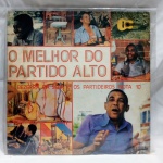 Disco de vinil/LP do cantor Bezerra da Silva, intitulado - O Melhor do Partido Alto, lançado em 1981 pela gravadora CID. Detalhes conforme fotos, _(ºLº)_ Caso necessite, tire todas suas dúvidas via atendimento personalizado por WhatsApp: (11) 98681-9377. Não deixe para última hora! Antecipadamente agradecemos pelo seu lance. Sem testes ou garantias futuras de originalidade, funcionalidade, material ou procedência.