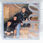 Disco de vinil /LP, da banda A-ha, intitulado On Tour in Brazil, lançado em 1989 pela gravadora WEA. Detalhes conforme fotos, _(ºLº)_ Caso necessite, tire todas suas dúvidas via atendimento personalizado por WhatsApp: (11) 98681-9377. Não deixe para última hora! Antecipadamente agradecemos pelo seu lance. Sem testes ou garantias futuras de originalidade, funcionalidade, material ou procedência.