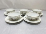 Jogo de 5 xícaras de chá em porcelana Real floral com friso ouro. Medindo 10cm x 5cm de altura.