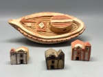 ARTE POPULAR - Artesanato TRANCOSO, composto de 3 casinhas e barco. Med. 9x24x12 cm.
