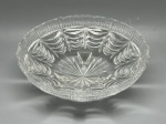 DEMI CRISTAL - Fruteira baixa, ricamente lapidada. Med. 7x20 cm. Marcas do tempo e de uso.