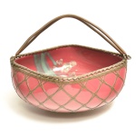 Cesta porcelana japonesa com alça em bronze altura 8 cm e diâmetro 16,5 cm.