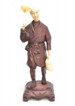 Escultura Chinesa madeira altura 31 cm.