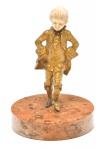 Escultura em bronze e material orgânico com base em mármore altura 14 cm.