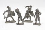 Escultura chumbo com 4 unidades altura