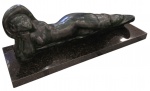 Escultura em bronze patinado representando "Guanabara", peça assinada CESCHIATTI e com selo da fundição ZANI, base em mármore. Medidas: Alt. total  73 X  65 x 200 cm.   (Escultura não possui certificado de autenticidade)