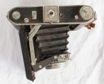 Antiga câmera Realfix X II - Da marca,  FRAUKÁ -Rodenstock -Trinar 1:3.5 F = 105 mm a 2376543 com estojo original no estado (Câmera não testada) (Parte do fole apresenta pq rasgo, assim como mostra foto)