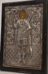 ARTE SACRA - Antigo Ícone Ortodoxo grego em prata 950 milésimos, contrastada, emoldurado em madeira. Medidas: 22 x 15 cm. / com moldura 25 x 19 cm.
