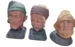 Conjunto de Três Cabeças de gesso "persa" da Bossons Englad, vintage dos anos 80 - Peças de colecionador para pendurar na parede. Medidas: Alt. 15 x 09 cm. (Cabeças apresenta marcas do tempo)