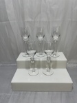 Jogo de 5 taças de licor em cristal incolor. Medindo 4cm x 15,5cm de altura.