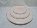 Linda cúpula disco em vidro opalinado rosa. Medindo 37cm x 10cm de altura. Com mancha interna como demonstra fotos.