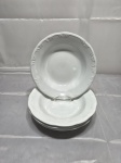 Schmidt - Jogo de 5 pratos fundos de massa, sopa em porcelana branca com relevos. Medindo 23,5cm de diâmetro.