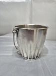 Eberle - Balde de gelo com alça em prata 90 com relevos. Medindo 14,5cm x 14cm de altura. Com desgaste.