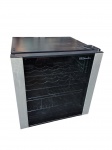 Easycooler | Adega climatizada da marca Easycooler, ideal para armazenamento e conservação de vinhos. funcionando , sem garantia futura, Marcas do tempo. -dim- 47x45x48cm.