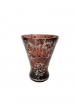 Magnifico vaso produzido em vidro artistico em apliques de prata com estampa de folhas e flores, decada de 30 - dim- 18 cm A