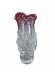 Vaso em vidro artístico tipo Murano na cor rosa, de elegante forma alongada. -dim- 27cm A.