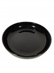 Grande Tigela produzida em cerãmica vitrificada na cor preta com acabamento liso e brilhante. Apresenta pequenos bicados nas bordas. -dim- 27cm D.
