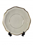 Mauá | Belíssima tigela produzida em porcelana na co branca com frisos dourados nas bordas ,  Marcas do tempo. -dim- 23cm D.