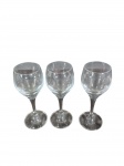 Schott Zwiesel | Lote com 3 primorosas taças em cristal alemão de alta qualidade, da renomada manufatur, elegância e sofisticação à mesa. Marcas do tempo. -dim- 14cm A.