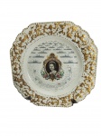 Lord Nelson Pottery | Charmoso prato decorativo em cerâmica inglesa com belíssima imagem da Rainha Elizabeth, peça histórica e colecionável da renomada manufatura ,marcas do tempo. -dim- 23cm D.