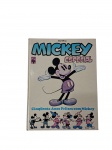 Walt Disney | Encantador livro comemorativo dos cinquenta anos do Mickey Mouse — obra especial dedicada ao maior ícone da animação mundial. Marcas do tempo. -dim- 22x28cm.
