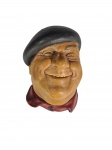 Escultura Bossons vintage representando o personagem Pierre feita em gesso. -dim- 9x13cm.