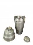 Coqueteleira em metal, marcas do tempo. -dim- 21cm A.