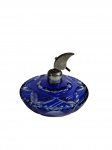Perfumeiro produzido em cristal double em tom azul cobalto e translúcido , marcas do tempo  -dim- 12x12cm