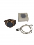 Smart Watch Fossil Q Venture, possui caixa em metal dourado e pulseira de couro marrom. Acompanha carregador e cabo originais. Funcionando, sem garantias futuras.