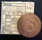 Moeda Brasileira, Império, Valor 80 Reis com Carimbo de 40, Ano 1823R (Casa da Moeda do Rio de Janeiro), 28 Tulipas, Disco Grosso, Cobre, Muito Bem Conservada.