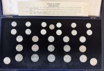Estojo Completo, Moedas Brasileiras, Período 1956 à 1965, com as Datas Escassas, Valores 0,10; 0,20; 0,50 Centavos; 1; 2; 10 e 20 Cruzeiros, Alumínio, Totalizando 30 Moedas, Soberbas/FC.