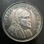 Medalha Comemorativa, Visita do Papa João Paulo II ao Santuário Nacional de  N.S. Aparecida - Brasil, Ano 1980 , Prata 999, Peso 10g, Diâmetro 30 mm, Flor de Cunho.