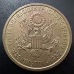 Medalha Comemorativa, Visita do Presidente João Figueiredo - USA / Washington em 1982, Bronze, Diâmetro 50 mm, Flor de Cunho.