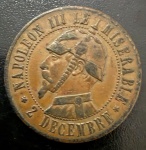 Medalha Comemorativa, FRANÇA - Napoleão III -  Após a Derrota de Napoleão III em Sedan, foram emitidas muitas moedas e medalhas satíricas para ridicularizar o imperador francês. Considerado responsável pelos 80 000 prisioneiros feitos, Napoleão III é frequentemente representado com um capacete com espigões e associado a ossos, enquanto a águia imperial se transformou numa coruja., Ano 1870, Bronze, Diâmetro 32 mm, Soberba.