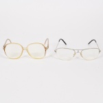 DIVERSOS, dois (2) óculos de grau distintos: 1 da marca CARRERA; 1 da marca LUXOTICA  Frame  Italy, vide foto.
