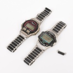 RELÓGIOS, dois (2) distintos de pulso: 1 da marca TENSON, sport watch, cronógrafo, alarme, medindo 35 mm diâmetro; 1 da marca TENCIO, cronógrafo, medindo 37 mm diâmetro, ambos quartz, usados, não testados e sem garantia, possivelmente demandam bateria, vide foto.