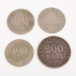 NUMISMÁTICA, Brasil, Império, quatro (4) moedas cunhadas em Cu-Ni, sendo: 3 de 100 reis 1881, 1884 e 1888; 1 de 200 reis 1884, todas em bom estado de conservação ou mais, vide foto.