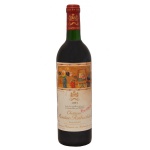 Vinho tinto francês Château Mouton Rothschild da safra de 1991, da região de Pauillac em Bordeaux. O rótulo apresenta uma obra de arte criada pelo pintor Setsuko Klossowska de Rola, esposa do pintor Balthus. Vinho classificado como um Premier Grand Cru Classé segundo a classificação oficial dos vinhos de Bordeaux de 1855.