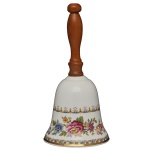 Sino de mão vintage da Royal Grafton, modelo Malvern, em porcelana inglesa (fine bone china) com cabo de madeira e delicada estampa floral colorida na base com frisos e detalhes em dourado. 20 x 10 cm.