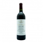 Vinho tinto espanhol Vega-Sicilia Único da safra de 2007. Produzido na região de Ribera del Duero. Rótulo é considerado um dos vinhos mais lendários e emblemáticos da Espanha, reconhecido mundialmente por sua excepcional elegância, complexidade aromática e enorme potencial de envelhecimento.