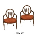 Conjunto de 8 cadeiras de braços em estilo inglês apresentando estrutura em madeira entalhada com estofamento em veludo vermelho. 90 x 61 x 52 cm.