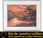 ODILÉA COTECCHIA, 1977 - OBRA EM ÓLEO SOBRE TELA, RETRATANDO PAISAGEM COM LAGO AO ENTARDECER, EXIBINDO PEQUENA EMBARCAÇÃO ATRACADA À MARGEM, ÁRVORES EM PRIMEIRO PLANO E CADEIA DE MONTANHAS AO FUNDO SOB CÉU EM MATIZES ALARANJADOS, PROTEGIDA POR PASSE-PARTOUT CHANFRADO, EMOLDURADO EM MADEIRA PATINADA EM VIBRANTE DOURADO, ACID, MEDINDO 68 X 84 CM (TELA 50 X 65 CM). APRESENTA MARCAS DO TEMPO, USO, DESGASTES, RISCOS E OXIDAÇÕES E/OU PEQUENAS IMPERFEIÇÕES COMPATÍVEIS COM SUA UTILIZAÇÃO E ESTADO DE CONSERVAÇÃO, CONFORME FOTOS EXTRAS. ESCLAREÇA TODAS AS DÚVIDAS ANTES DE EFETUAR SEU LANCE, QUE SERÁ CONSIDERADO IRREVOGÁVEL E IRRETRATÁVEL. CONSULTE PREVIAMENTE OS TERMOS E CONDIÇÕES DISPONÍVEIS NO SITE. CONTATO (21) 98264-3000.