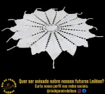 CENTRO DE MESA, CONFECCIONADOS EM CROCHÊ, PRODUZIDOS ARTESANALMENTE, COR CINZA-CLARO, APRESENTA ELABORADO DESENHO EM FORMATO DE FLOR ESTRELADA, COMPOSTA POR GRANDES PÉTALAS VAZADAS QUE PARTEM DE UM CENTRO CIRCULAR, FORMANDO UM TRABALHO RICO EM DETALHES E EXCELENTE ACABAMENTO COM DELICADOS CORDÕES TORCIDOS, MEDINDO 90 CM. TRATA-SE DE PEÇAS SEMINOVAS, PODENDO APRESENTAR SINAIS DE USO, MARCAS DO TEMPO, DESGASTES NATURAIS, PEQUENAS IMPERFEIÇÕES, RESTAUROS, REPAROS E/OU OUTRAS CARACTERÍSTICAS PRÓPRIAS DE SUA NATUREZA, USO E ESTADO DE CONSERVAÇÃO, DESTACANDO PERDAS DE CORDÕES TORCIDOS, NÃO SENDO TAIS ASPECTOS, POR SI SÓ, MOTIVO PARA DESCLASSIFICAÇÃO, CANCELAMENTO OU QUESTIONAMENTOS POSTERIORES, DEVENDO O ARREMATANTE CONSIDERAR TAIS CONDIÇÕES PREVIAMENTE À OFERTA E ARREMATAÇÃO. ESCLAREÇA TODAS AS DÚVIDAS ANTES DE EFETUAR SEU LANCE, QUE SERÁ CONSIDERADO IRREVOGÁVEL E IRRETRATÁVEL. CONSULTE PREVIAMENTE OS TERMOS E CONDIÇÕES DISPONÍVEIS NO SITE. CONTATO (21) 98264-3000.
