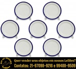 BOCH FRÈRES KERAMIS  CONJUNTO, MADE IN BELGIUM, PARTE DE SERVIÇO DE JANTAR, EXECUTADO EM FAIANÇA ESMALTADA E VITRIFICADA RICAMENTE DECORADA COM BARRA COLORIDA REALÇADA POR FILETES EM VIBRANTE DOURADOS, COMPOSTO POR SETE PRATOS PARA ENTRADAS E/OU PÃES, MEDINDO 17,5 CM CADA. APRESENTAM MARCAS DO TEMPO, USO, DESGASTES E/OU IMPERFEIÇÕES COMPATÍVEIS COM SUA UTILIZAÇÃO E ESTADO DE CONSERVAÇÃO, CONFORME FOTOS EXTRAS. ESCLAREÇA TODAS AS DÚVIDAS ANTES DE EFETUAR SEU LANCE, QUE SERÁ CONSIDERADO IRREVOGÁVEL E IRRETRATÁVEL. CONSULTE PREVIAMENTE OS TERMOS E CONDIÇÕES DISPONÍVEIS NO SITE. CONTATO VIA TELEFONE OU WHATSAPP: (21) 98264-3000. ESTE LOTE COMBINA COM OS LOTES Nº 4, 54, 251, 305, 307, 336 E 360.
