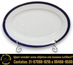 BOCH FRÈRES KERAMIS  TRAVESSA, MADE IN BELGIUM, PARTE DE SERVIÇO DE JANTAR, EXECUTADA EM FAIANÇA ESMALTADA E VITRIFICADA RICAMENTE DECORADA COM BARRA COLORIDA REALÇADA POR FILETES EM VIBRANTE DOURADOS, MEDINDO 29 X 20 CM. APRESENTA MARCAS DO TEMPO, USO, DESGASTES E/OU IMPERFEIÇÕES COMPATÍVEIS COM SUA UTILIZAÇÃO E ESTADO DE CONSERVAÇÃO, CONFORME FOTOS EXTRAS. ESCLAREÇA TODAS AS DÚVIDAS ANTES DE EFETUAR SEU LANCE, QUE SERÁ CONSIDERADO IRREVOGÁVEL E IRRETRATÁVEL. CONSULTE PREVIAMENTE OS TERMOS E CONDIÇÕES DISPONÍVEIS NO SITE. CONTATO VIA TELEFONE OU WHATSAPP: (21) 98264-3000.TRAVESSA OVAL,  ESTE LOTE COMBINA COM OS LOTES Nº 4, 42, 54, 251, 305, 307 E 360.