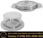 CONJUNTO, PARTE DE SERVIÇO DE MESA, EXECUTADO EM MATERIAIS, MARCAS, MODELOS, MEDIDAS, FORMATOS, TAMANHOS, UTILIDADES E PROCEDÊNCIAS DIVERSOS COMPOSTO POR DUAS PEÇAS, SENDO: MANTEIGUEIRA EM AÇO INOXIDÁVEL, MARCA LUZALITI, DOTADA DE ALÇAS LATERAIS INTEGRADAS E TAMPA COM PUXADOR CENTRAL, MEDINDO 5 X 17 X 10 CM E QUEIJEIRA, MARCA FORMA, BASE EM AÇO CROMADO E CÚPULA EM ACRÍLICO TRANSPARENTE, MEDINDO 9 X 17 CM. APRESENTAm MARCAS DO TEMPO, USO, DESGASTES E/OU IMPERFEIÇÕES COMPATÍVEIS COM SUA UTILIZAÇÃO E ESTADO DE CONSERVAÇÃO, CONFORME FOTOS EXTRAS. ESCLAREÇA TODAS AS DÚVIDAS ANTES DE EFETUAR SEU LANCE, QUE SERÁ CONSIDERADO IRREVOGÁVEL E IRRETRATÁVEL. CONSULTE PREVIAMENTE OS TERMOS E CONDIÇÕES DISPONÍVEIS NO SITE. CONTATO VIA TELEFONE OU WHATSAPP: (21) 98264-3000.