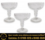 CONJUNTO DE TAÇAS, TIPO COUPE, PARA CHAMPANHE E/OU SOBREMESAS EXECUTADAS EM CRISTAL, APRESENTANDO BOJO RASO COM DELICADO LAPIDADO EM SULCOS VERTICAIS EM RELEVO NA BORDA, HASTE TORNEADA COM ANEL, APOIADA SOBRE BASE CIRCULAR, COMPOSTO POR TRÊS PEÇAS, MEDINDO 10,5 X 9 CM CADA. APRESENTAM MARCAS DO TEMPO, USO, DESGASTES E/OU IMPERFEIÇÕES COMPATÍVEIS COM SUA UTILIZAÇÃO E ESTADO DE CONSERVAÇÃO, CONFORME FOTOS EXTRAS. ESCLAREÇA TODAS AS DÚVIDAS ANTES DE EFETUAR SEU LANCE, QUE SERÁ CONSIDERADO IRREVOGÁVEL E IRRETRATÁVEL. CONSULTE PREVIAMENTE OS TERMOS E CONDIÇÕES DISPONÍVEIS NO SITE. CONTATO VIA TELEFONE OU WHATSAPP: (21) 98264-3000.