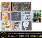 CONJUNTO DE MÍDIAS, CD DE ÁUDIO E DVD DE VÍDEO, DE GÊNEROS DIVERSOS, MÚSICA POPULAR BRASILEIRA (MPB), AXÉ, SAMBA, PAGODE, REGGAE E DANCE MUSIC, COMPOSTO POR 10 (DEZ) UNIDADES, SENDO: 
LULU SANTOS, ÁLBUM EU E MEMÊ MEMÊ E EU, ANO 1995 (AUTOGRAFADO); LULU SANTOS, ÁLBUM MÚSICA! O MELHOR DA MÚSICA DE LULU SANTOS (COLETÂNEA), ANO 1998; RAUL SEIXAS, ÁLBUM MÚSICA! O MELHOR DA MÚSICA DE RAUL SEIXAS (COLETÂNEA), ANO 1998; MARIA BETHÂNIA, ÁLBUM ACERVO ESPECIAL, ANO 1999; CAETANO VELOSO, ÁLBUM A BOSSA DE CAETANO (60121594722), ANO 2000; TOM, VINICIUS, TOQUINHO E MIUCHA, ÁLBUM GRAVADO AO VIVO NO CANECÃO, ANO 1978 (REEDIÇÃO EM CD NOS ANOS 1990); SEU JORGE, ÁLBUM AMÉRICA BRASIL O DISCO, ANO 2007; ÁLBUM UM BARZINHO E UM VIOLÃO, ANO 2004; GONZAGUINHA, ÁLBUM PERFIL, ANO 2001; DVD, DISCO FEVER 70` (NFK-020). O REFERIDO ACERVO COMPÕE-SE, EM SUA MAIORIA, DE PEÇAS USADAS, EM DIFERENTES ESTADOS DE CONSERVAÇÃO E, PORTANTO, PODEM CONTER DESGASTES NATURAIS REFERENTES À AÇÃO DO TEMPO E/OU DO MANUSEIO, ENTRE ELES: SINAIS DE USO, CHIADOS, ESTALOS, RISCOS SUPERFICIAIS, MANCHAS DE GUARDADO, PERDA DE VALIDADE, FALTAS DE CAPAS OU QUAISQUER DESGASTES. CASO NECESSITE DE OUTRAS INFORMAÇÕES ADICIONAIS, BEM COMO PEDIDO DE FOTOS DETALHADAS, DEVERÃO SER SOLICITADAS ATRAVÉS DE NOSSOS CANAIS DE ATENDIMENTO: ADMINISTRATIVO: (21) 97098-9216, ORGANIZAÇÃO: (21) 98264-3000 E (21) 98234-3000, LOGÍSTICA: (21) 99488-9509. NÃO ACEITAREMOS RECLAMAÇÕES POSTERIORES. O REFERIDO ACERVO COMPÕE-SE, EM SUA MAIORIA, DE PEÇAS USADAS, EM DIFERENTES ESTADOS DE CONSERVAÇÃO E, PORTANTO, PODEM CONTER DESGASTES NATURAIS REFERENTES À AÇÃO DO TEMPO E/OU DO MANUSEIO, ENTRE ELES: SINAIS DE USO, CHIADOS, ESTALOS, RISCOS SUPERFICIAIS, MANCHAS DE GUARDADO, PERDA DE VALIDADE, FALTAS DE CAPAS OU QUAISQUER DESGASTES. CASO NECESSITE DE OUTRAS INFORMAÇÕES ADICIONAIS, BEM COMO PEDIDO DE FOTOS DETALHADAS, DEVERÃO SER SOLICITADAS ATRAVÉS DE NOSSOS CANAIS DE ATENDIMENTO: ADMINISTRATIVO: (21) 97098-9216, ORGANIZAÇÃO: (21) 98264-3000 E (21) 98234-3000, LOGÍSTICA: (21) 99488-9509. NÃO ACEITAREMOS RECLAMAÇÕES POSTERIORES.