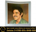 CHICO BUARQUE DE HOLLANDA - CONJUNTO DE 04 (QUATRO) DISCOS VINIL/LPS (CAIXA BOX SET), UM OPERÁRIO EM CONSTRUÇÃO (6328 350), SÉRIE LUXO, GRAVADORA PHILIPS / POLYGRAM, ANO 1981. O REFERIDO ACERVO COMPÕE-SE, EM SUA MAIORIA, DE PEÇAS USADAS, EM DIFERENTES ESTADOS DE CONSERVAÇÃO E, PORTANTO, PODEM CONTER DESGASTES NATURAIS REFERENTES À AÇÃO DO TEMPO E/OU DO MANUSEIO, ENTRE ELES: SINAIS DE USO, CHIADOS, ESTALOS, RISCOS SUPERFICIAIS, MANCHAS DE GUARDADO, PERDA DE VALIDADE, FALTAS DE CAPAS OU QUAISQUER DESGASTES. CASO NECESSITE DE OUTRAS INFORMAÇÕES ADICIONAIS, BEM COMO PEDIDO DE FOTOS DETALHADAS, DEVERÃO SER SOLICITADAS ATRAVÉS DE NOSSOS CANAIS DE ATENDIMENTO: ADMINISTRATIVO: (21) 97098-9216, ORGANIZAÇÃO: (21) 98264-3000 E (21) 98234-3000, LOGÍSTICA: (21) 99488-9509. NÃO ACEITAREMOS RECLAMAÇÕES POSTERIORES.