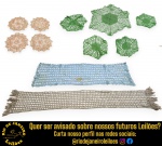 CONJUNTO, PARTE DE SERVIÇO DE MESA, CONFECCIONADOS EM CROCHÊ, PRODUZIDOS ARTESANALMENTE, TÉCNICAS, MODELOS, MEDIDAS, FORMATOS, TAMANHOS, UTILIDADES E PROCEDÊNCIAS DIVERSOS, COMPOSTO POR ONZE (11) PEÇAS, SENDO: QUATRO NAPERRONS, COR ROSA, COM MOTIVOS CIRCULARES VAZADOS COM DESENHO CENTRAL ESTRELADO, MEDINDO 18 CM CADA; CENTRO DE MESA, COR VERDE, EM FORMATO HEXAGONAL E ESTRELADO EM PONTO TELA, MEDINDO 30 CM; QUATRO SOUSPLATS, COR VERDE, EM FORMATO HEXAGONAL E ESTRELADO EM PONTO TELA, MEDINDO 13 CM CADA; CENTRO E/OU TRILHO DE MESA, COR AZUL, PADRÃO VAZADO EM PONTO TELINHA E ACABAMENTO RENDADO, MEDINDO 90 X 30 CM E CENTRO E/OU TRILHO DE MESA, COR CINZA, PADRÃO VAZADO EM PONTO TELINHA E ACABAMENTO EM FRANJAS, MEDINDO 120 X 20 CM. TRATA-SE DE PEÇAS SEMINOVAS, PODENDO APRESENTAR SINAIS DE USO, MARCAS DO TEMPO, DESGASTES NATURAIS, PEQUENAS IMPERFEIÇÕES, RESTAUROS, REPAROS E/OU OUTRAS CARACTERÍSTICAS PRÓPRIAS DE SUA NATUREZA, USO E ESTADO DE CONSERVAÇÃO, NÃO SENDO TAIS ASPECTOS, POR SI SÓ, MOTIVO PARA DESCLASSIFICAÇÃO, CANCELAMENTO OU QUESTIONAMENTOS POSTERIORES, DEVENDO O ARREMATANTE CONSIDERAR TAIS CONDIÇÕES PREVIAMENTE À OFERTA E ARREMATAÇÃO. ESCLAREÇA TODAS AS DÚVIDAS ANTES DE EFETUAR SEU LANCE, QUE SERÁ CONSIDERADO IRREVOGÁVEL E IRRETRATÁVEL. CONSULTE PREVIAMENTE OS TERMOS E CONDIÇÕES DISPONÍVEIS NO SITE. CONTATO (21) 98264-3000.